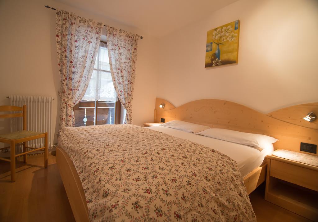 Ferienwohnung Cesa Farinol Canazei Zimmer foto